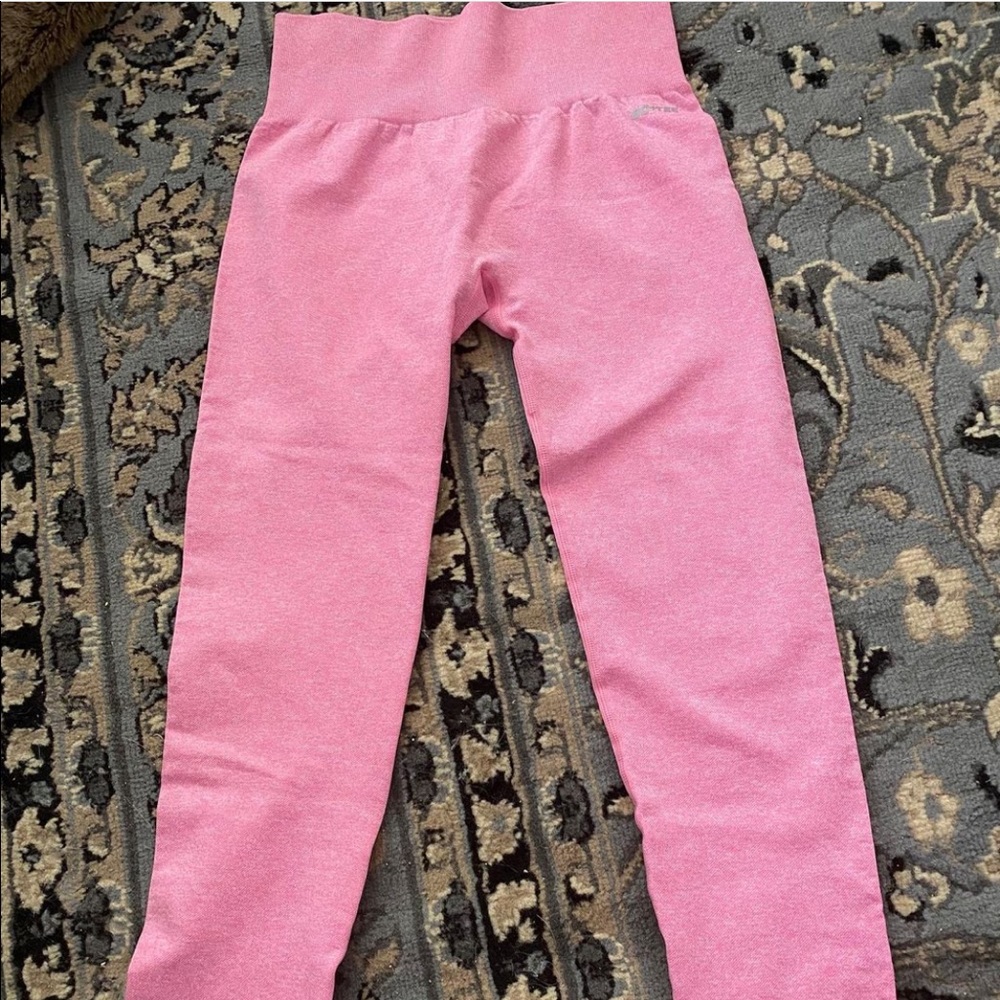 Pink BO + TEE leggings